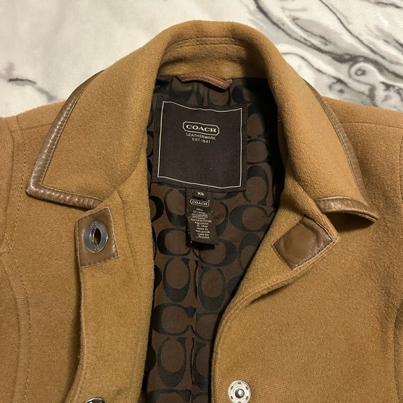 vintage long tan coach coat - Picture 5 of 5
